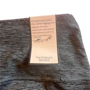 Victoria Secret’s Studio’ leggings NWT